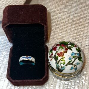 Elegant White and Blue Cloisonné Ring Size 6 with Vintage Trinket - Rare Find